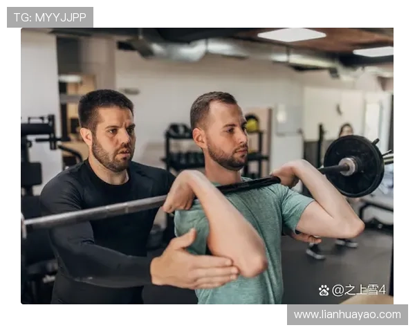 体操体能训练全面提升方案 助力运动员力量、柔韧性与协调性的完美结合